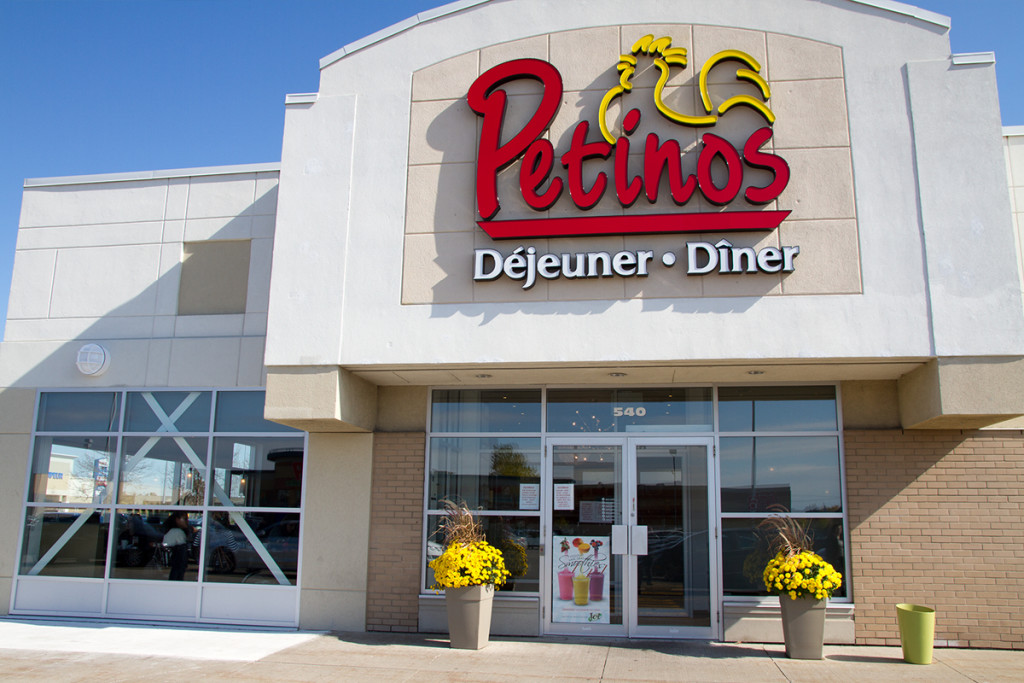 Petinos restaurant i