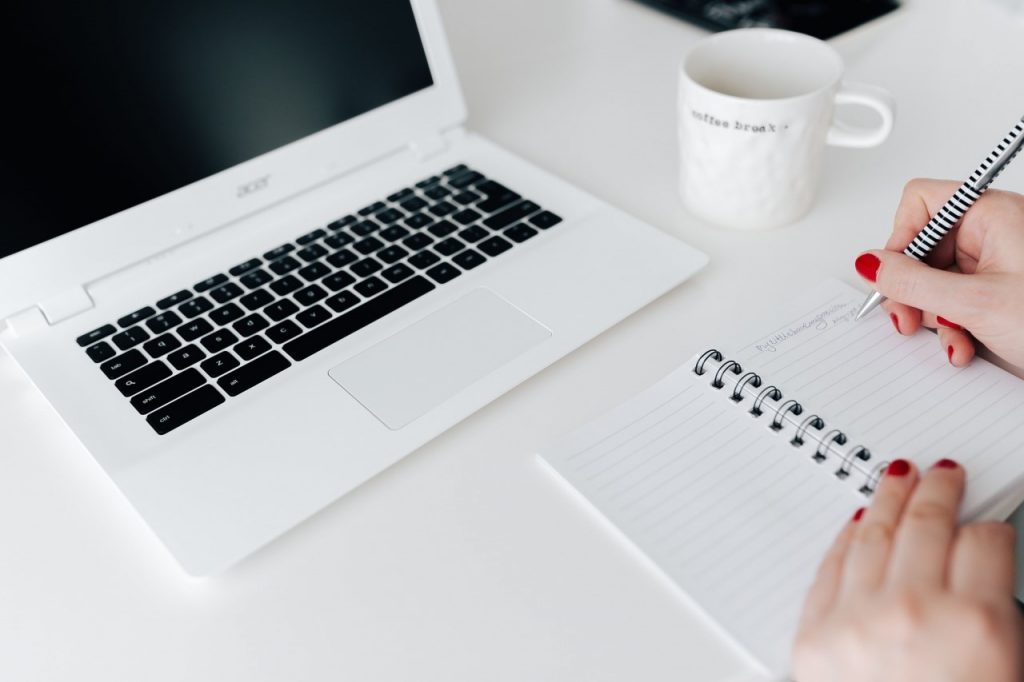 laptop-notepad