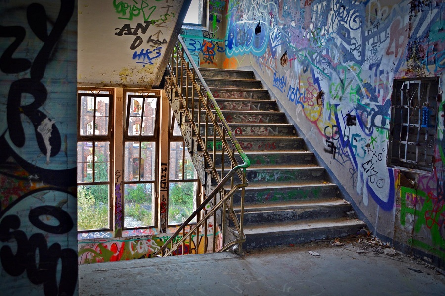 stairs-graffiti