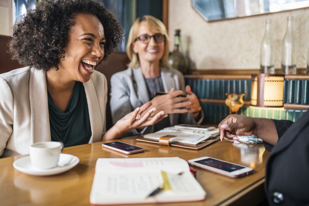 business-lunch-laughing