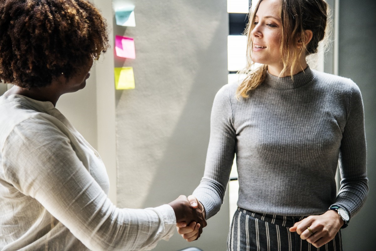 handshake-business deal-meeting