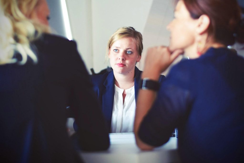 women-entrepreneurs-businesswomen-meeting