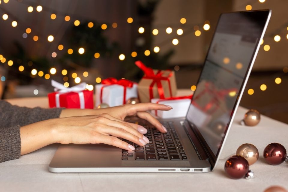 Good Ways To Market Your Business During the Holidays
