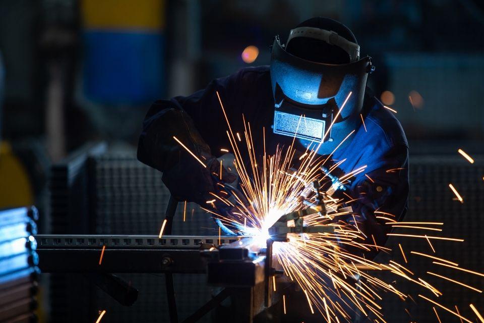 5 Reasons Why Welding Is a Good First Career