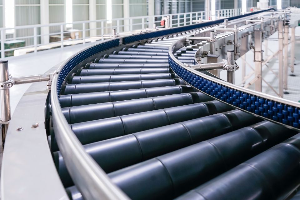 How To Maximize the Lifespan of Your Conveyor Belts