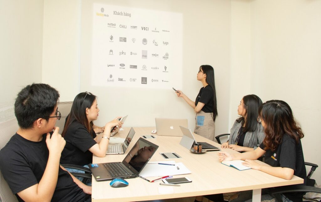 5 Ways to Ensure Your Staff Is Well Trained & Effective (1)