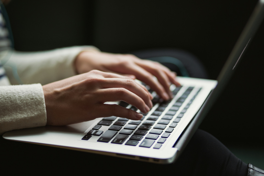 laptop-entrepreneur-work from home