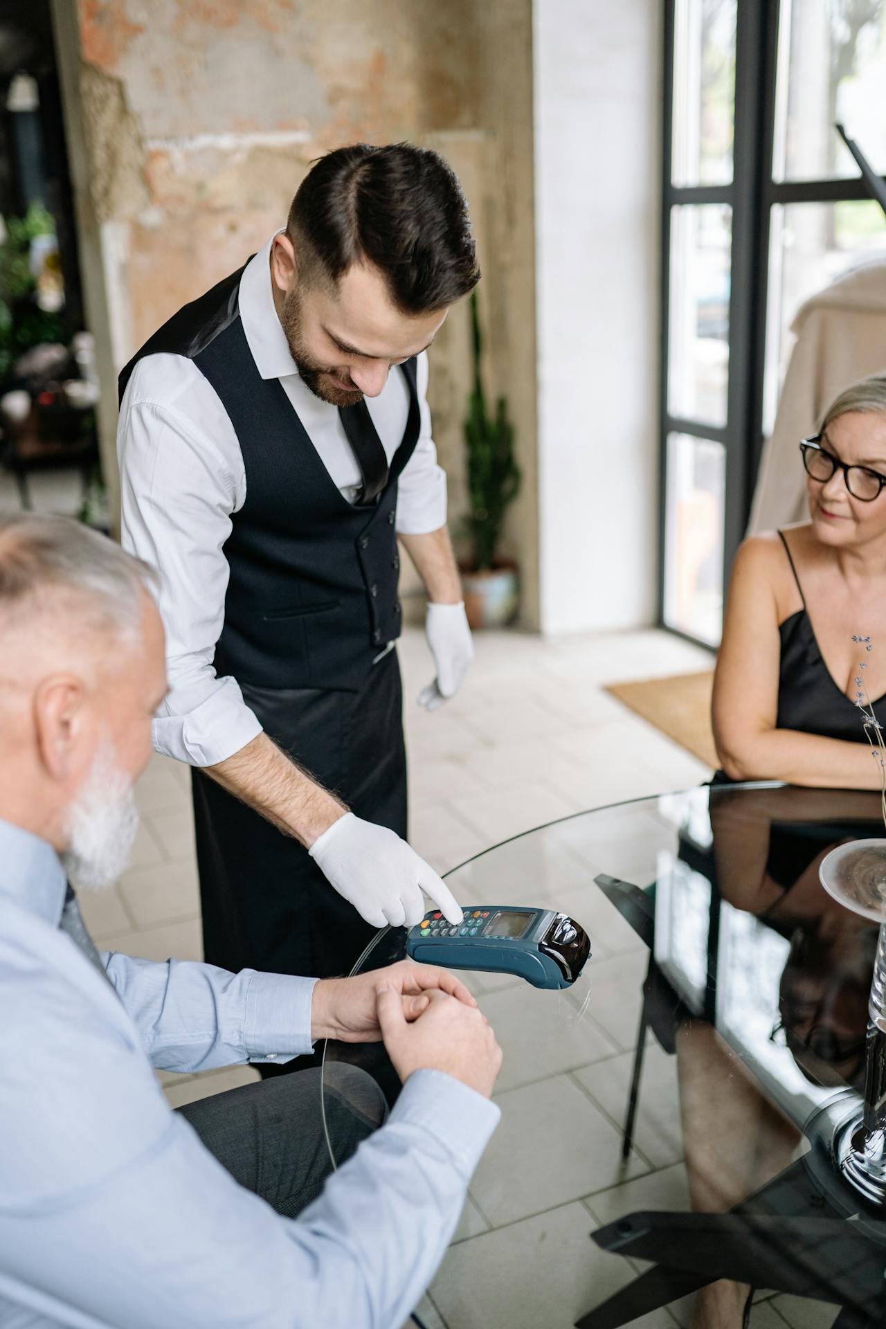 Ways Restaurants Can Simplify Their Payment Systems