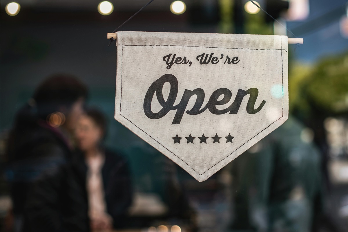 Tips on How to Make Your Storefront Stand out From the Crowd