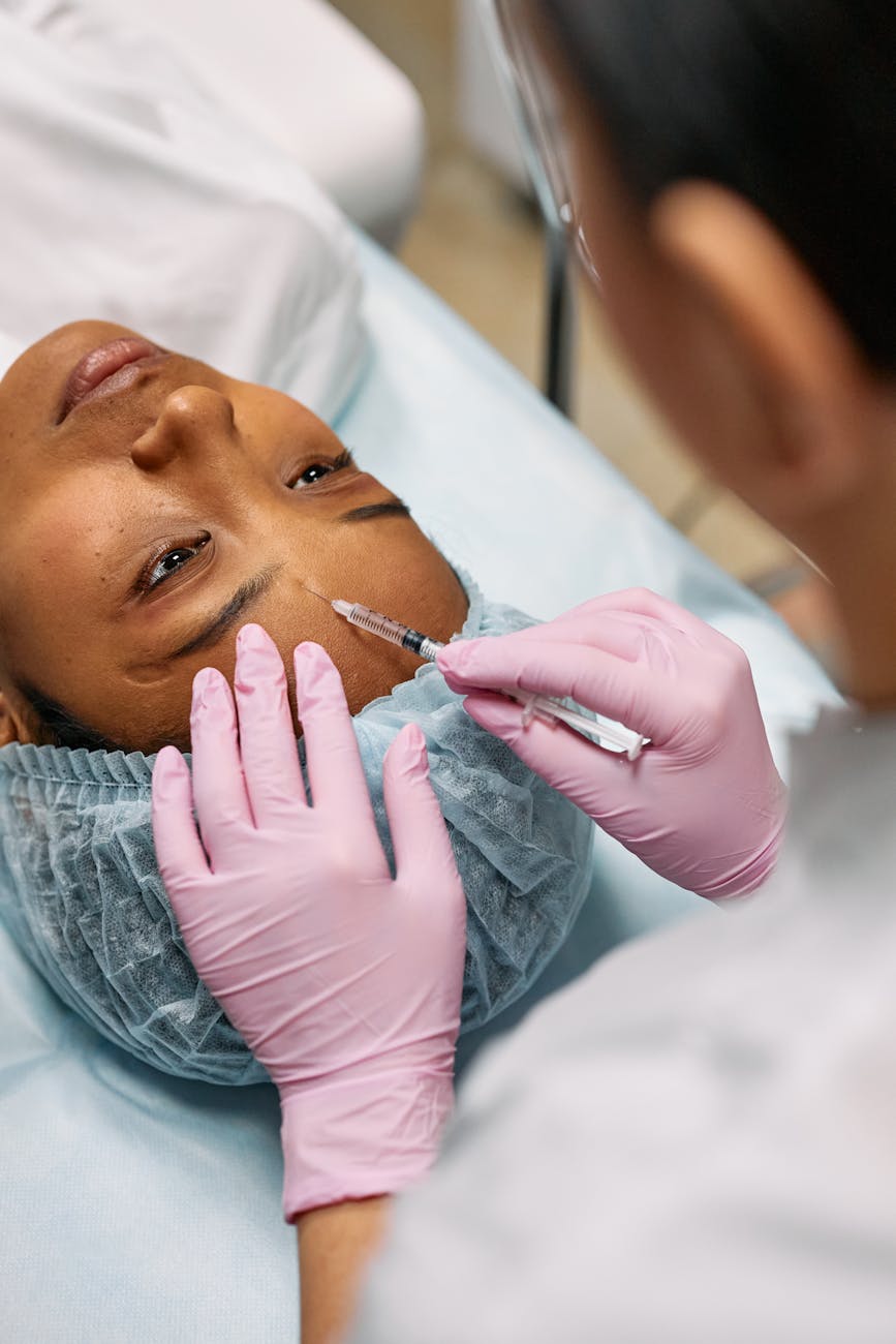 woman getting a forehead botox