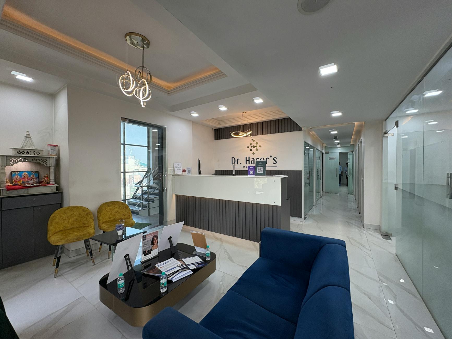 modern luxury clinic reception interior design