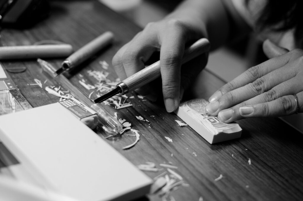 Integrating Digital Tools into Traditional Craft Businesses