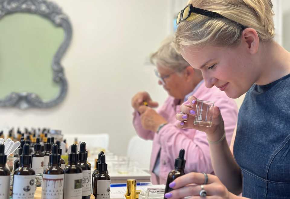 Mobile perfume workshop - Lead Grow Develop - Business, Technology, Personal Development Mobile perfume workshop