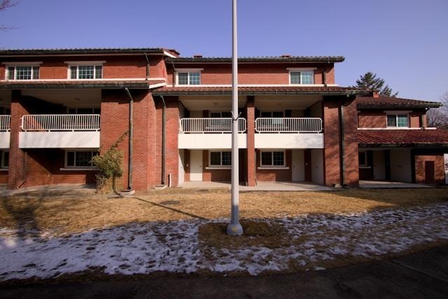 image - Lead Grow Develop - Business, Technology, Personal Development Photo by hyunwoo jang on Unsplash
Photo of an apartment building