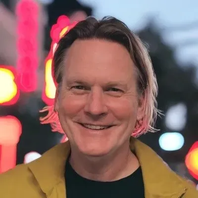 Steven Speet - Connectively - Lead Grow Develop - Business, Technology, Personal Development Steven Speet, VP of Marketing & Communications, Equiliem