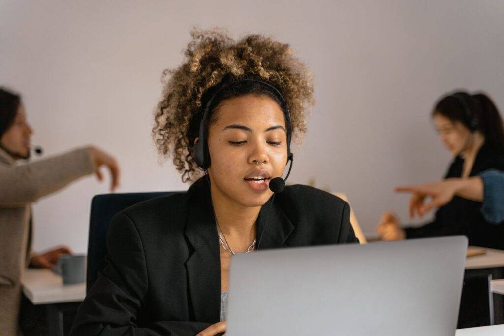 Everything To Know About Call Centers For Business Owners (1)